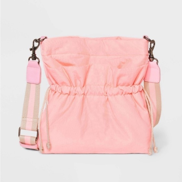 Soft String Crossbody Bag - Universal
Thread™" Pink new - Picture 1 of 8